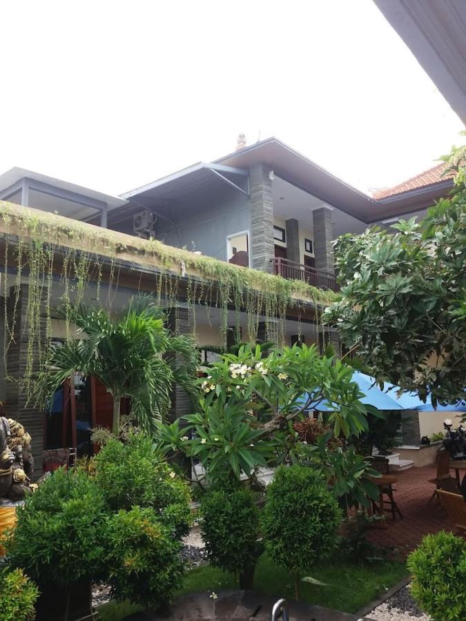 Oyo Flagship 91237 Ratu Guest House Kedunganan Ngoại thất bức ảnh