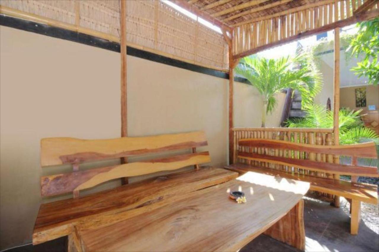 Oyo Flagship 91237 Ratu Guest House Kedunganan Ngoại thất bức ảnh